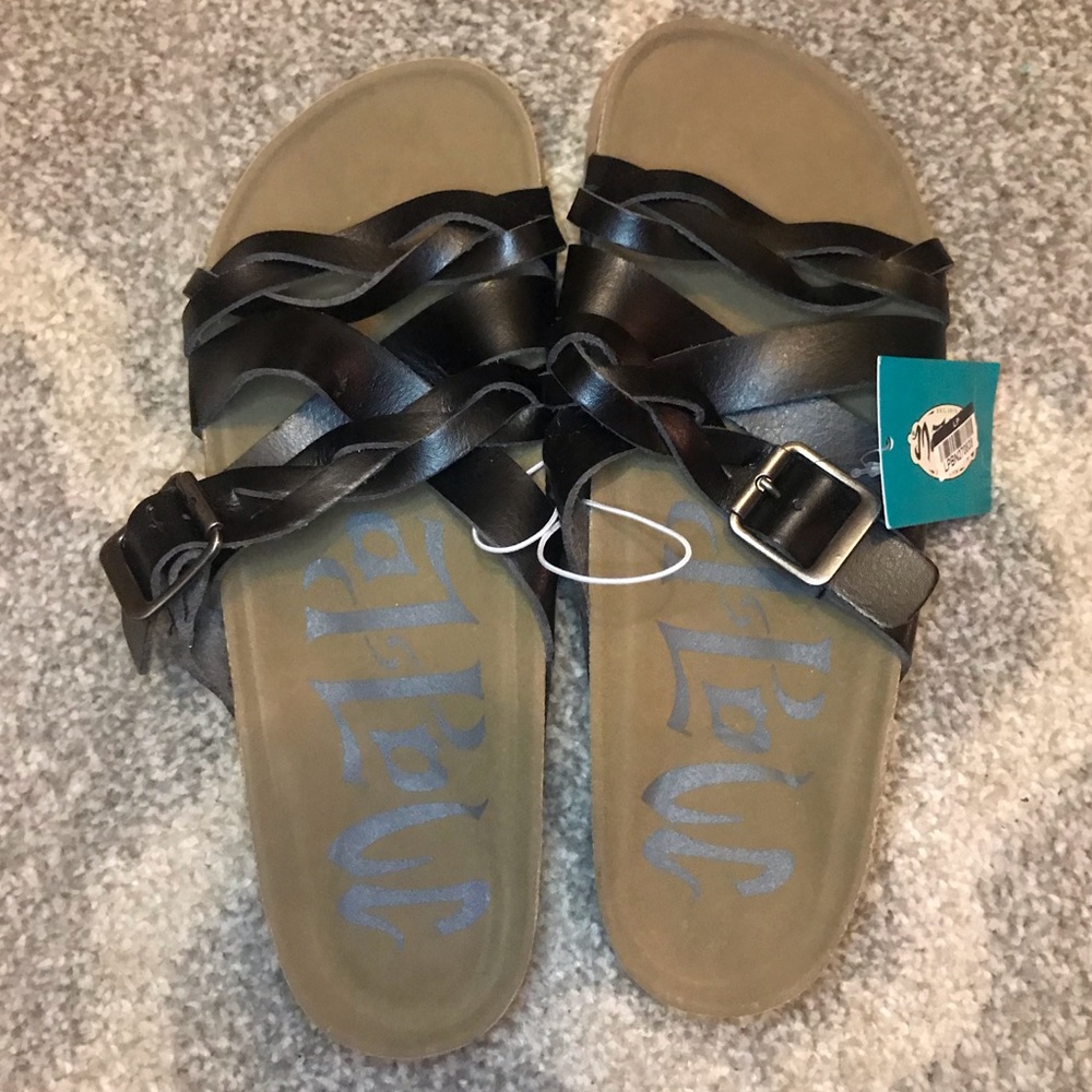 Mad Love Birkenstock inspired sandals NWT SZ 7